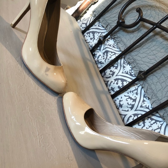 Kennith Cole.... heels - Picture 2 of 8